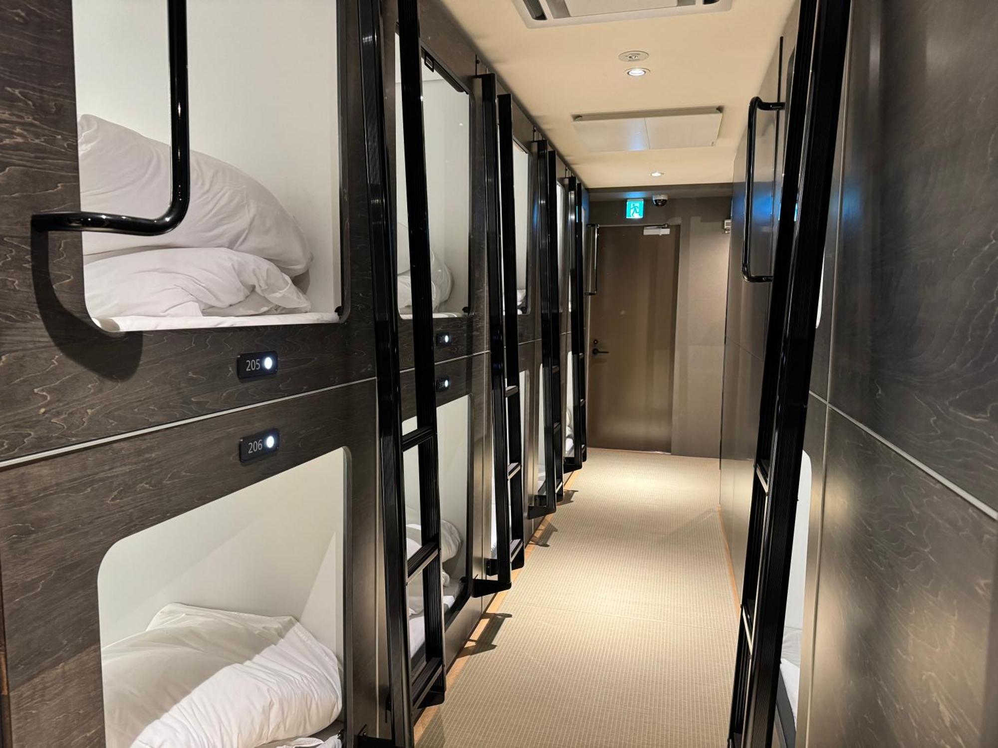 Capsule Hotel Suzumoriya Tokio Exterior foto